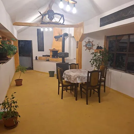 тони, атия Guest house *